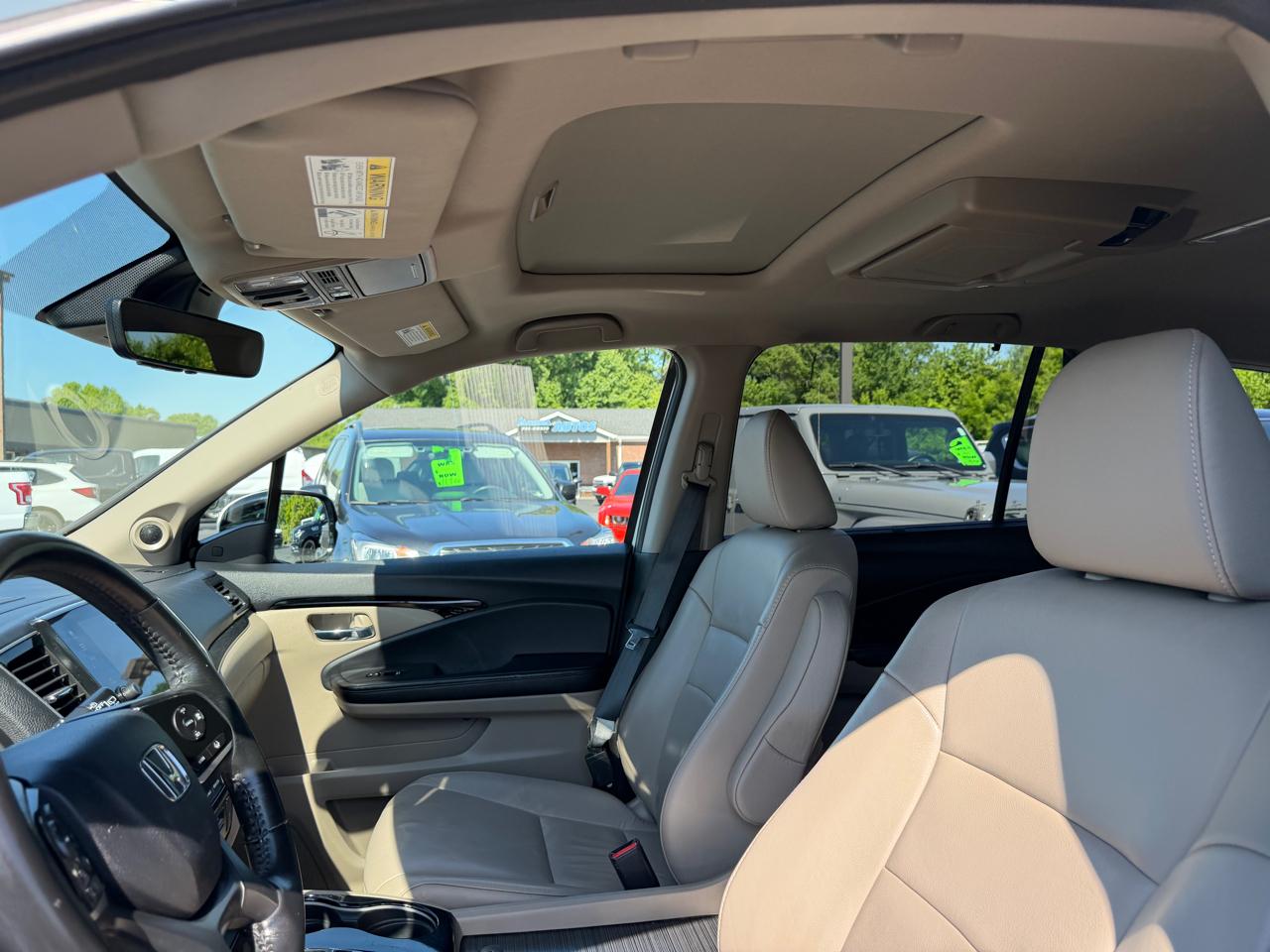 Honda Pilot Touring 7-Passenger 2WD 2019