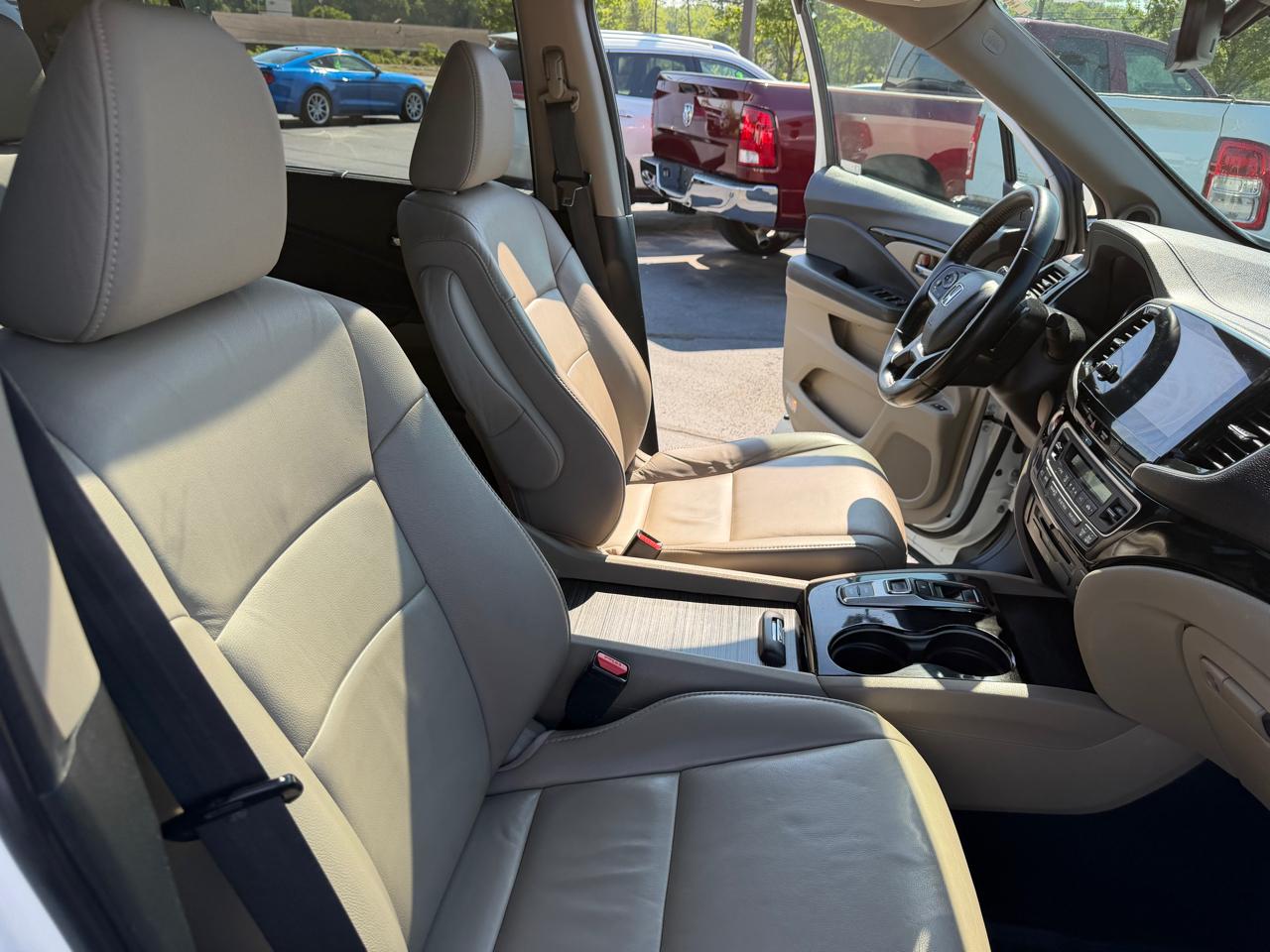 Honda Pilot Touring 7-Passenger 2WD 2019