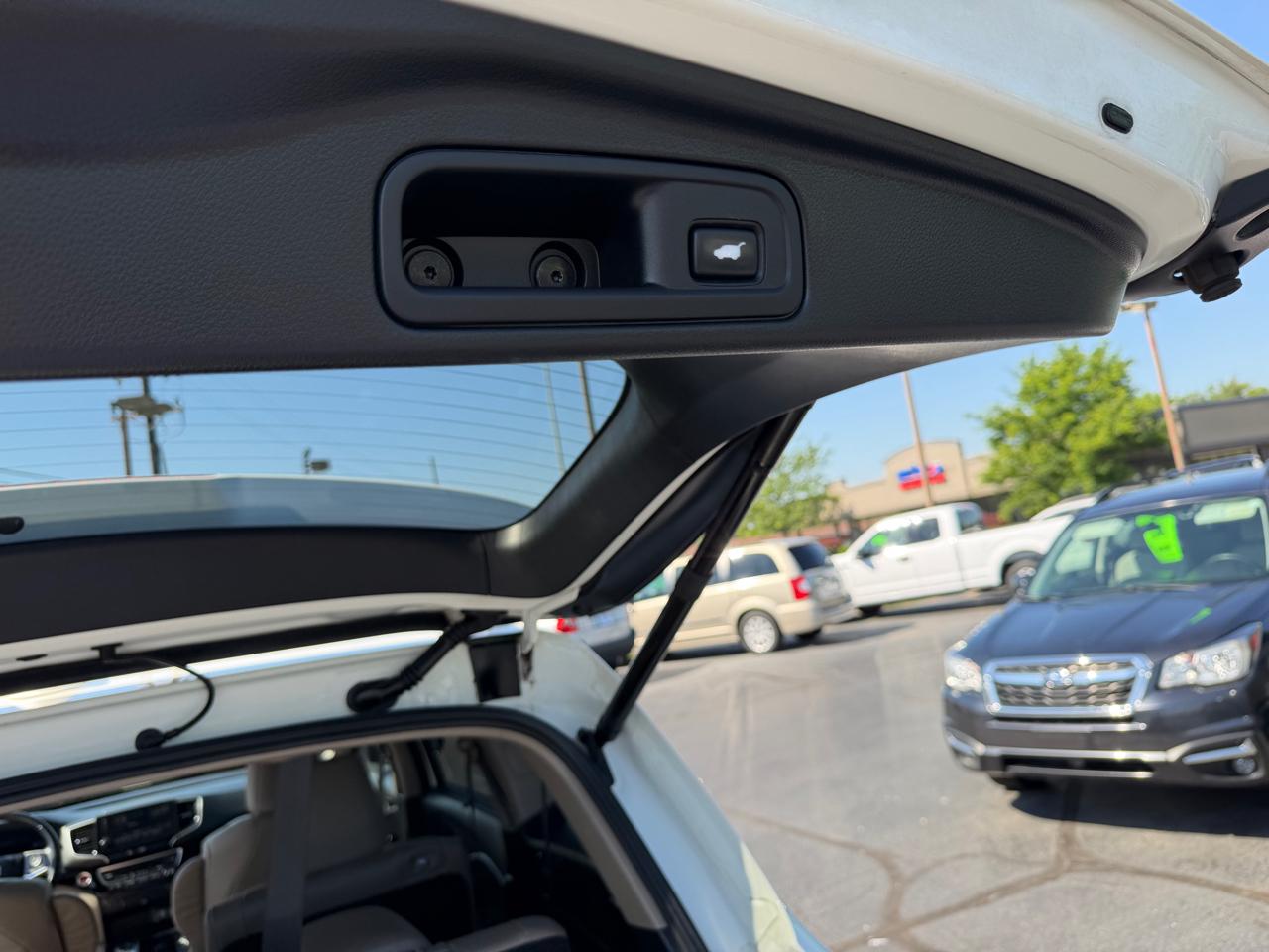 Honda Pilot Touring 7-Passenger 2WD 2019