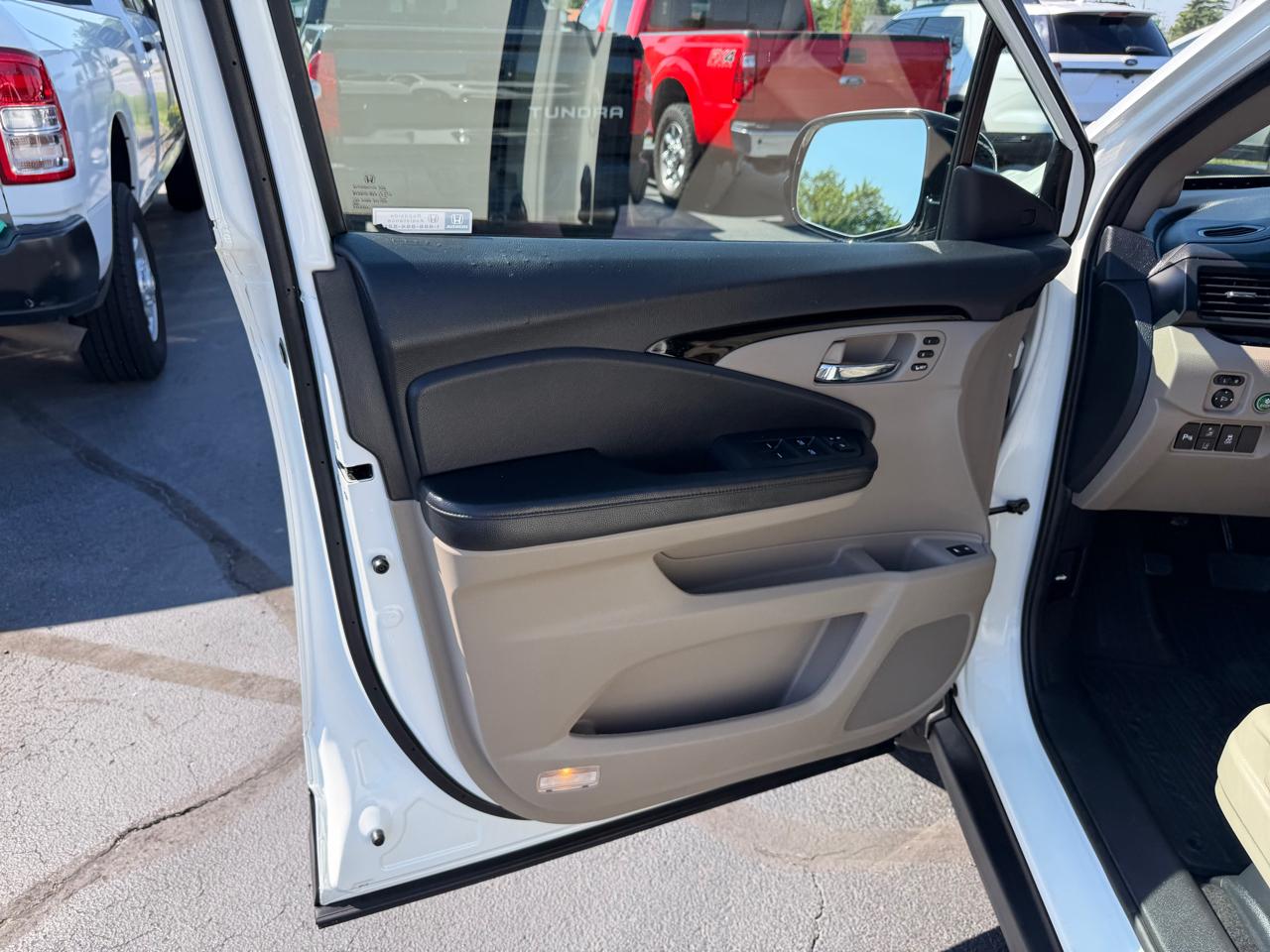 Honda Pilot Touring 7-Passenger 2WD 2019