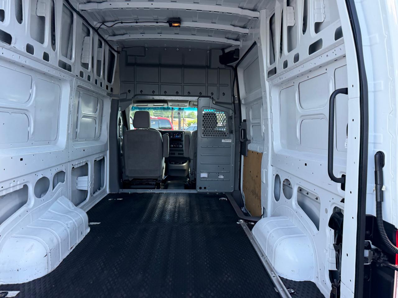 Nissan NV Cargo NV2500 HD High Roof V6 S 2020