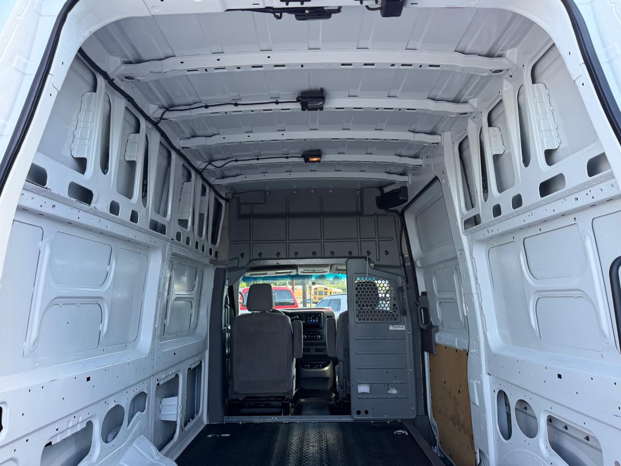 Nissan NV Cargo NV2500 HD High Roof V6 S 2020