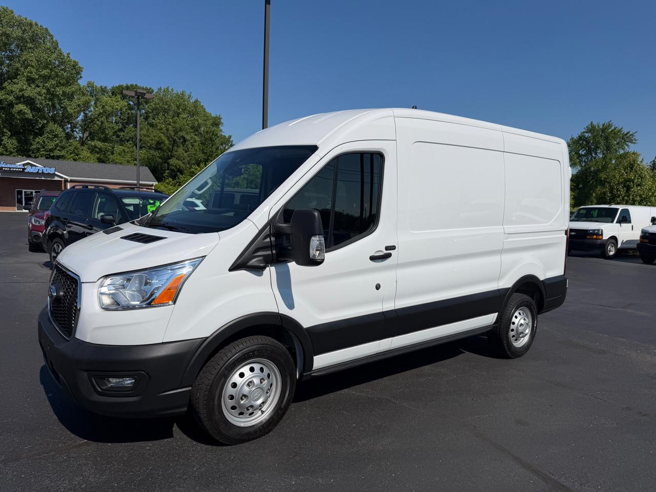 Ford Transit Cargo Van T-250 130" Med Rf 9070 GVWR AWD 2022