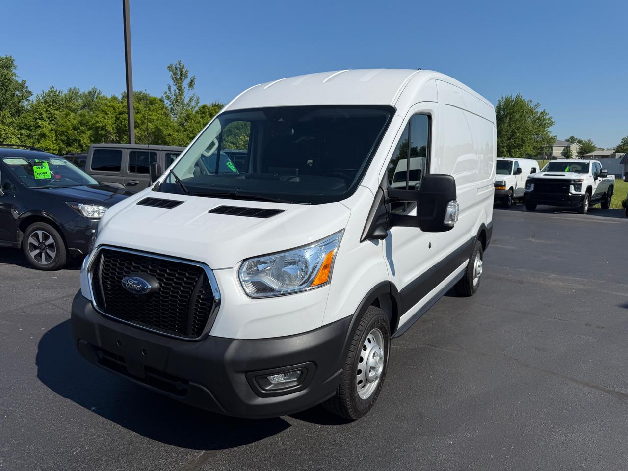 Ford Transit Cargo Van T-250 130" Med Rf 9070 GVWR AWD 2022