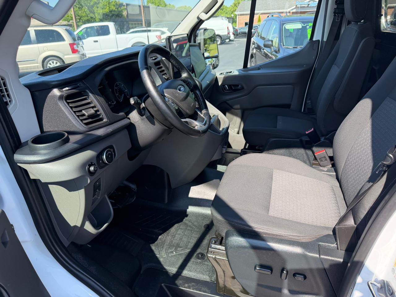 Ford Transit Cargo Van T-250 130" Med Rf 9070 GVWR AWD 2022