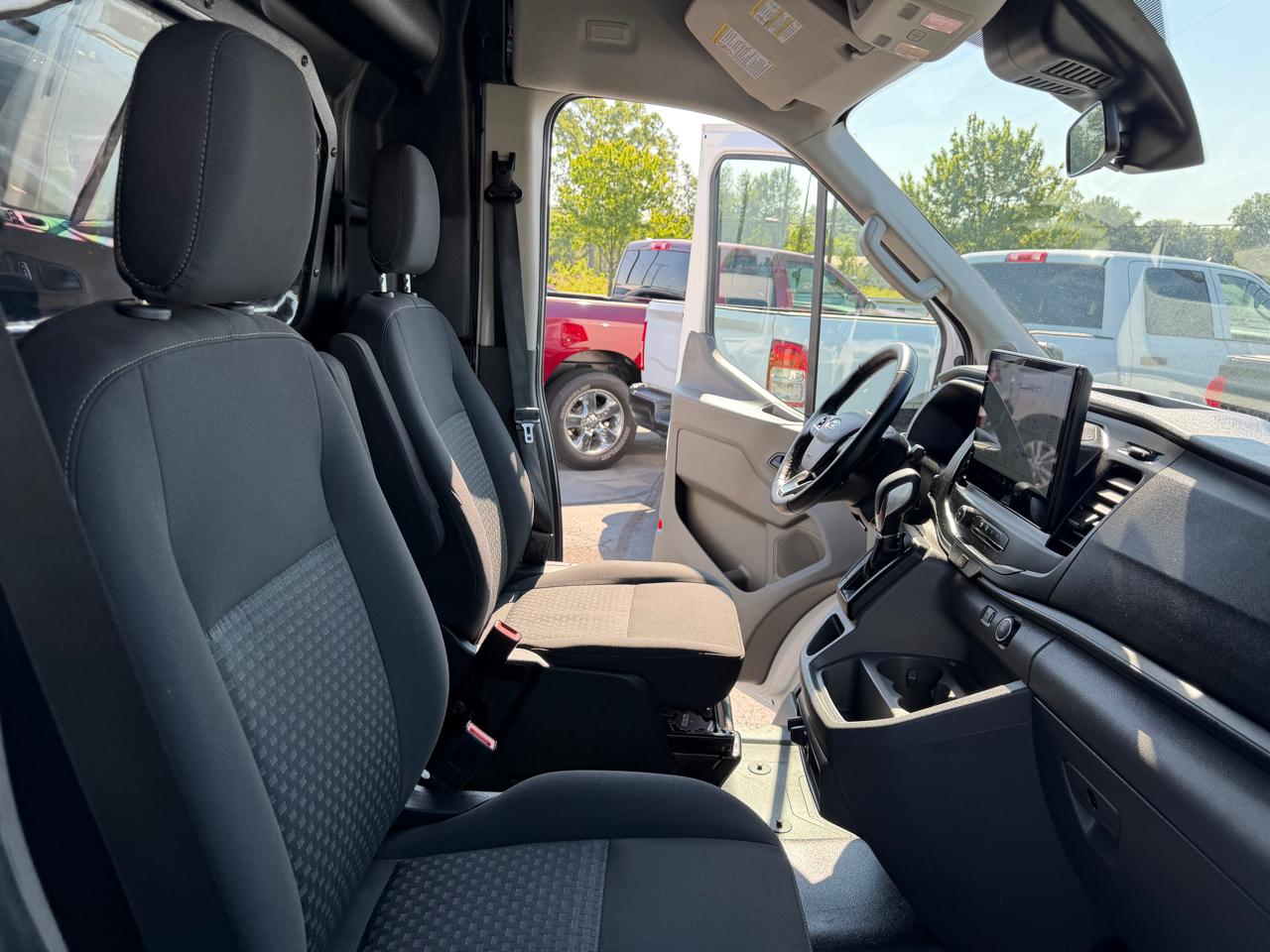 Ford Transit Cargo Van T-250 130" Med Rf 9070 GVWR AWD 2022