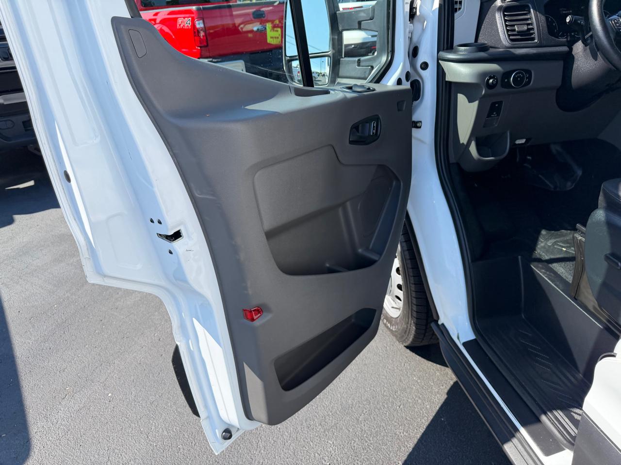 Ford Transit Cargo Van T-250 130" Med Rf 9070 GVWR AWD 2022