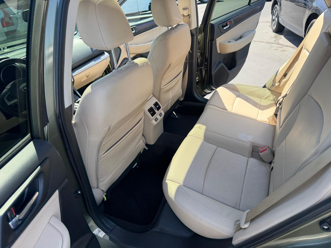 Subaru Outback 4dr Wgn 2.5i Limited PZEV 2015
