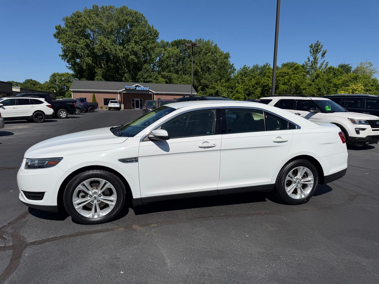 Ford Taurus SEL FWD 2017