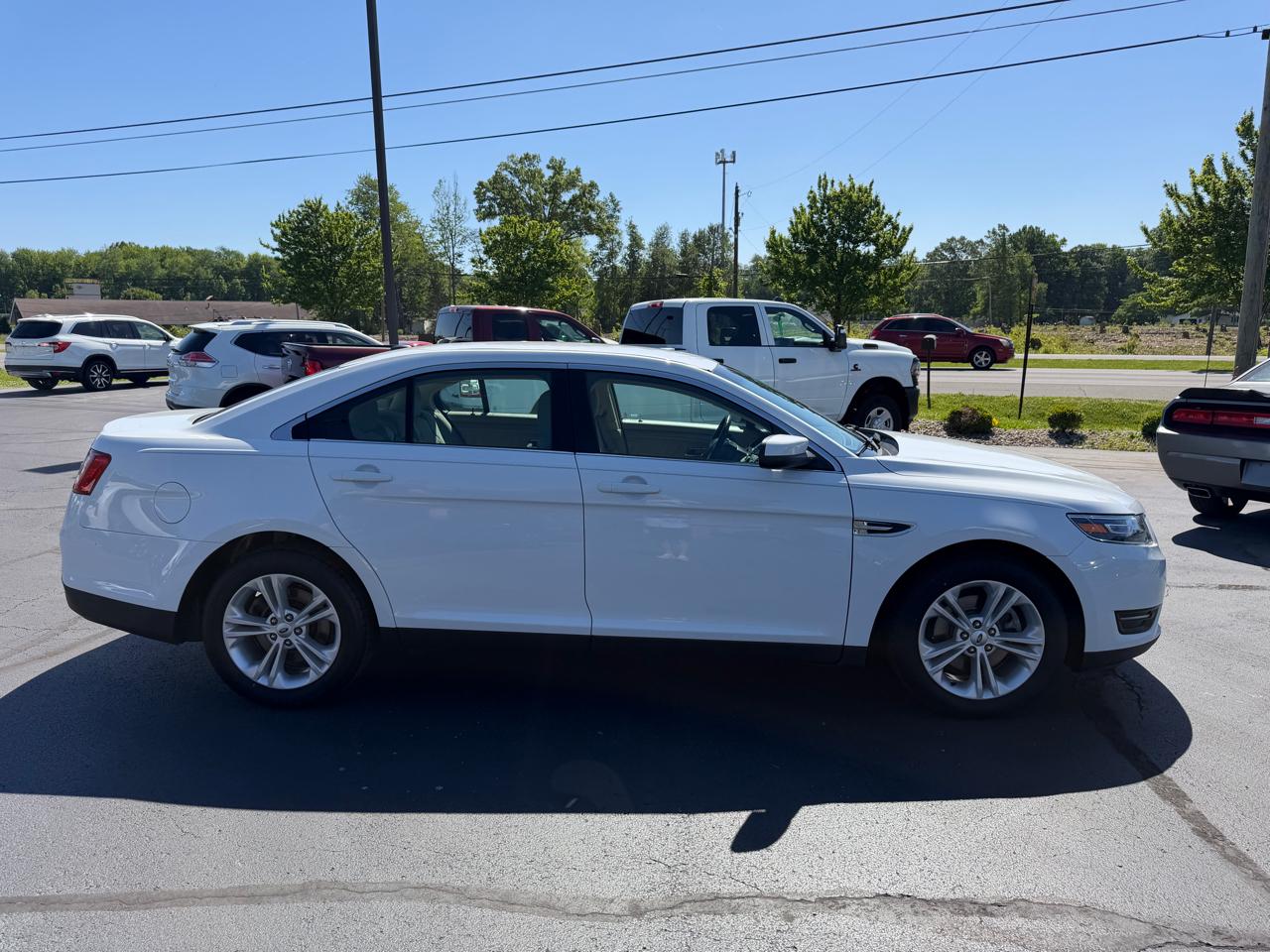 Ford Taurus SEL FWD 2017