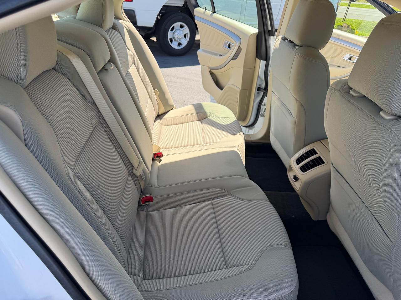 Ford Taurus SEL FWD 2017
