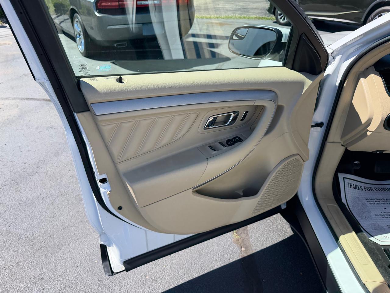 Ford Taurus SEL FWD 2017