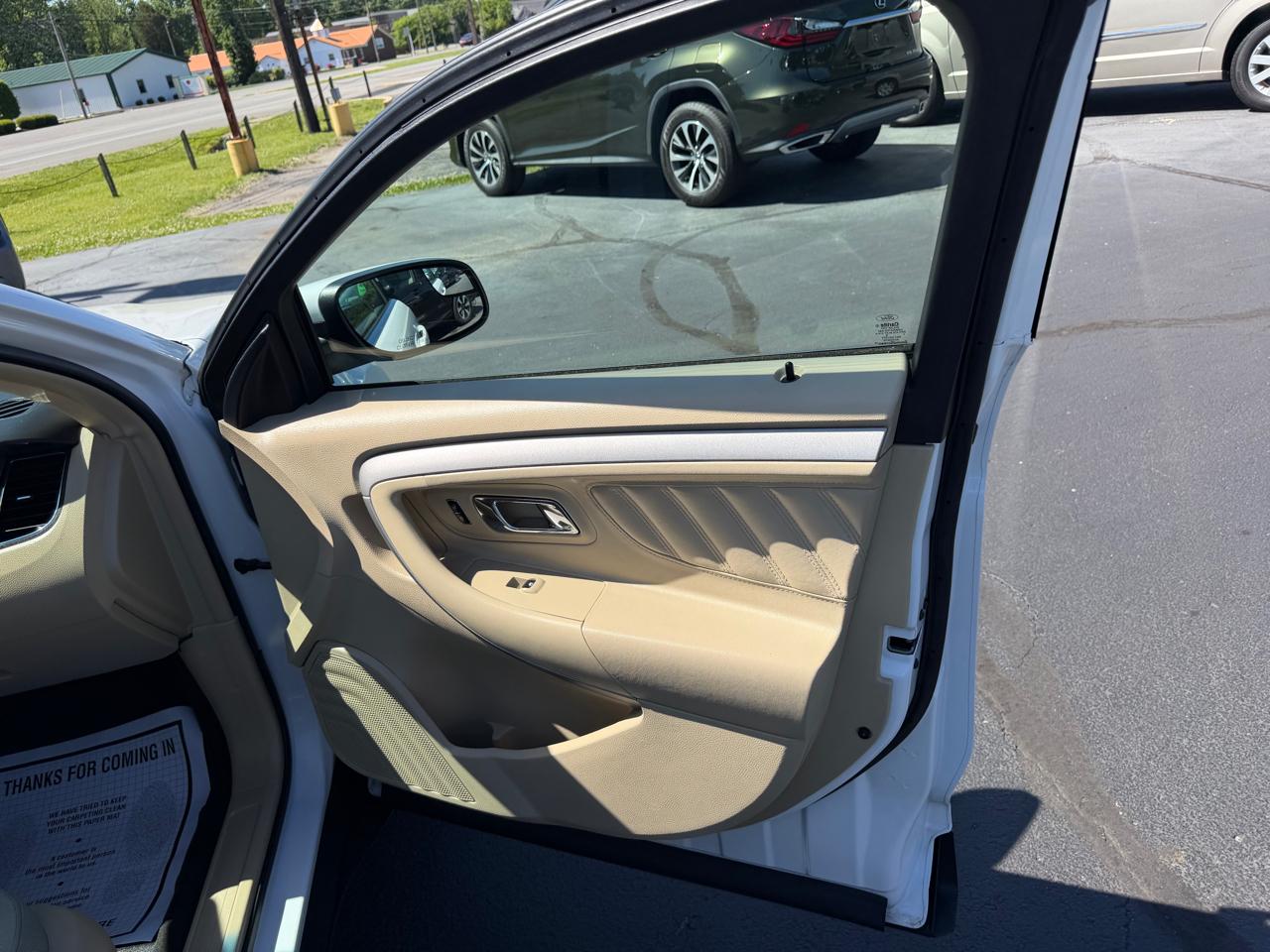 Ford Taurus SEL FWD 2017