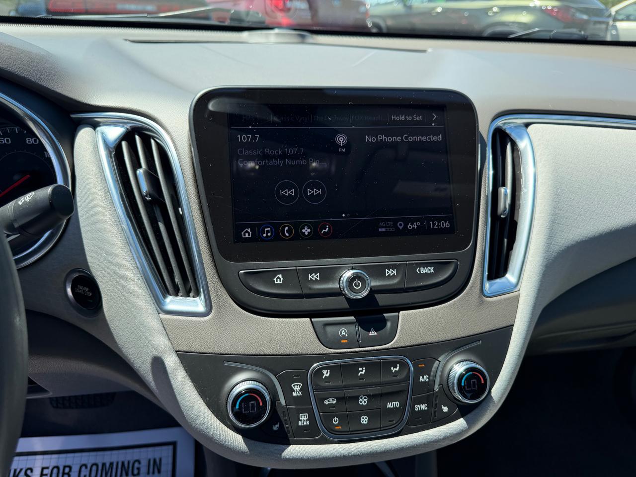 Chevrolet Malibu 4dr Sdn LT 2021