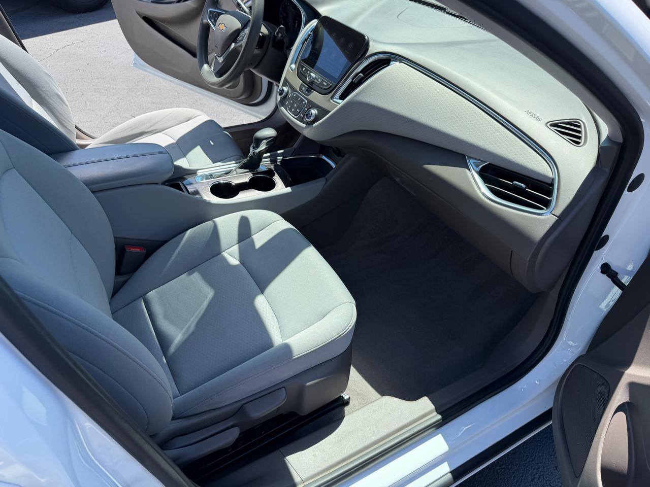 Chevrolet Malibu 4dr Sdn LT 2021