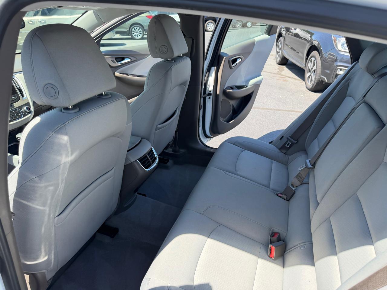 Chevrolet Malibu 4dr Sdn LT 2021