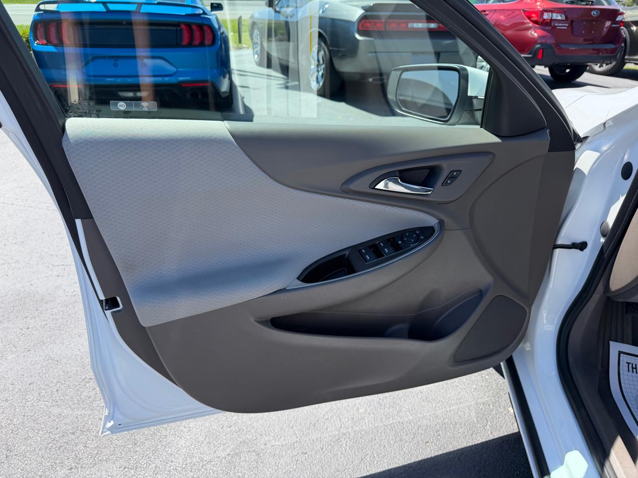 Chevrolet Malibu 4dr Sdn LT 2021