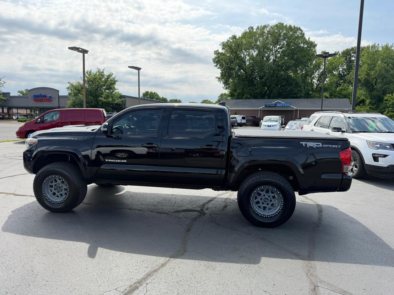 Toyota Tacoma  2017