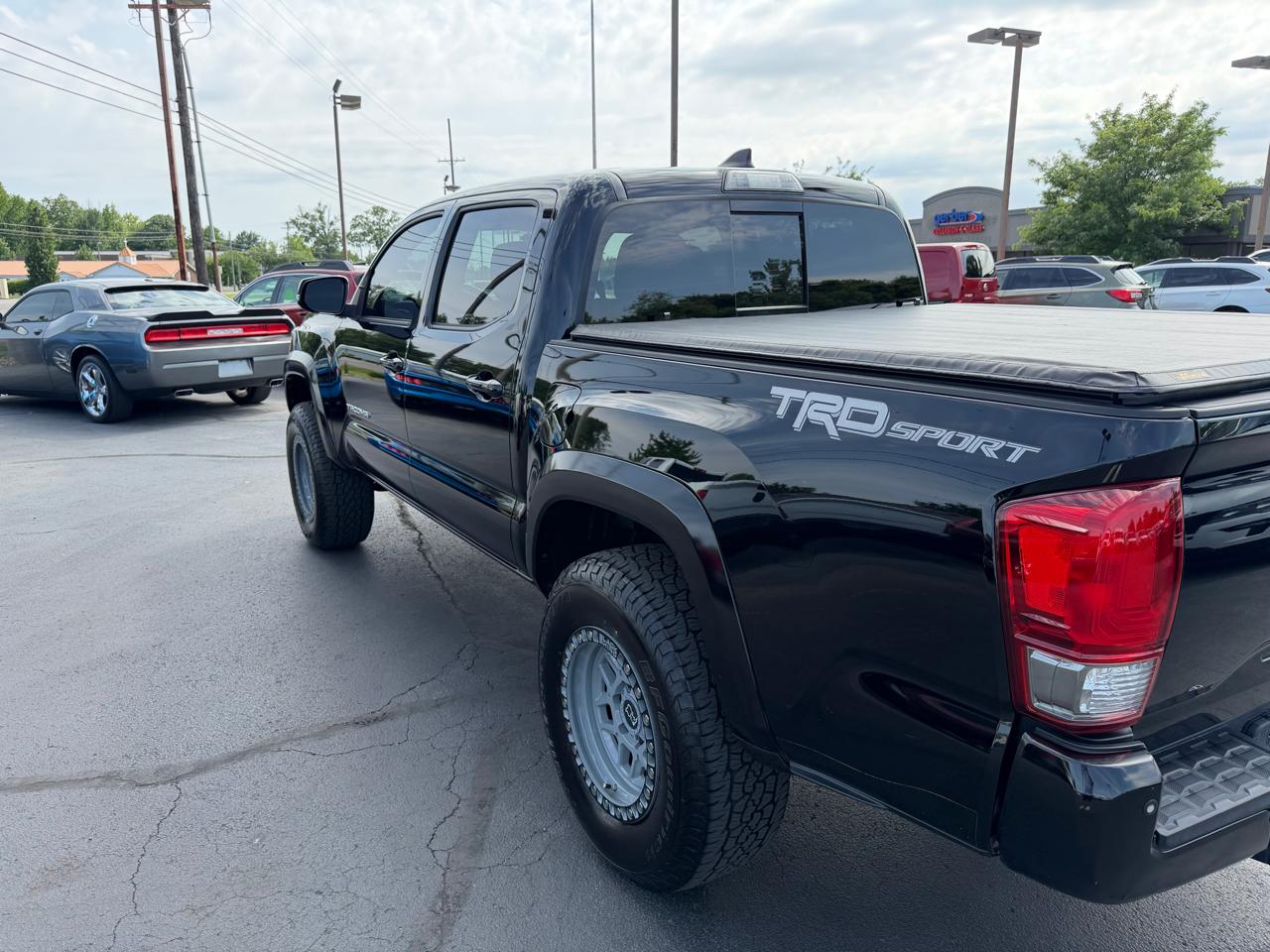 Toyota Tacoma  2017
