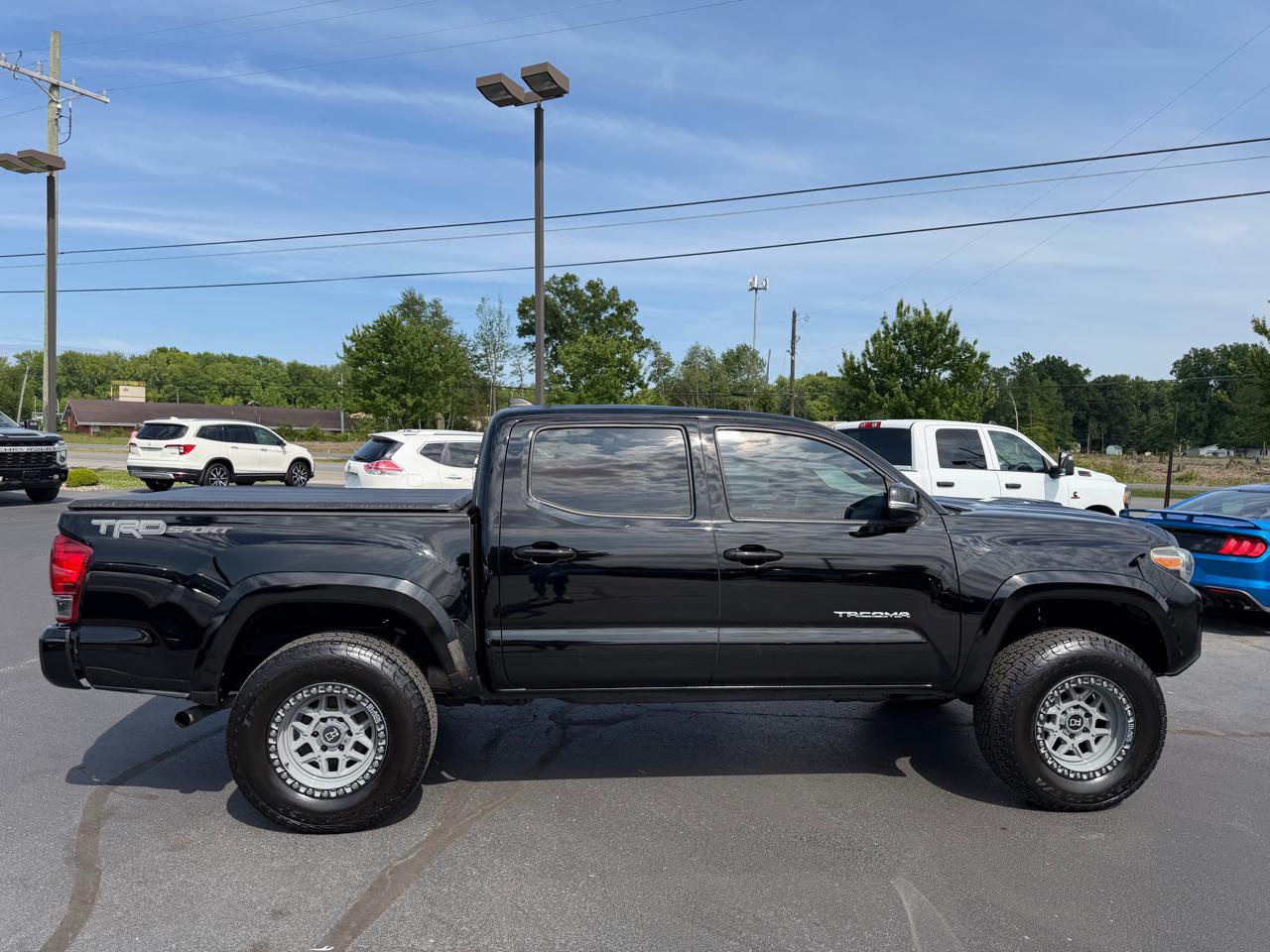 Toyota Tacoma  2017