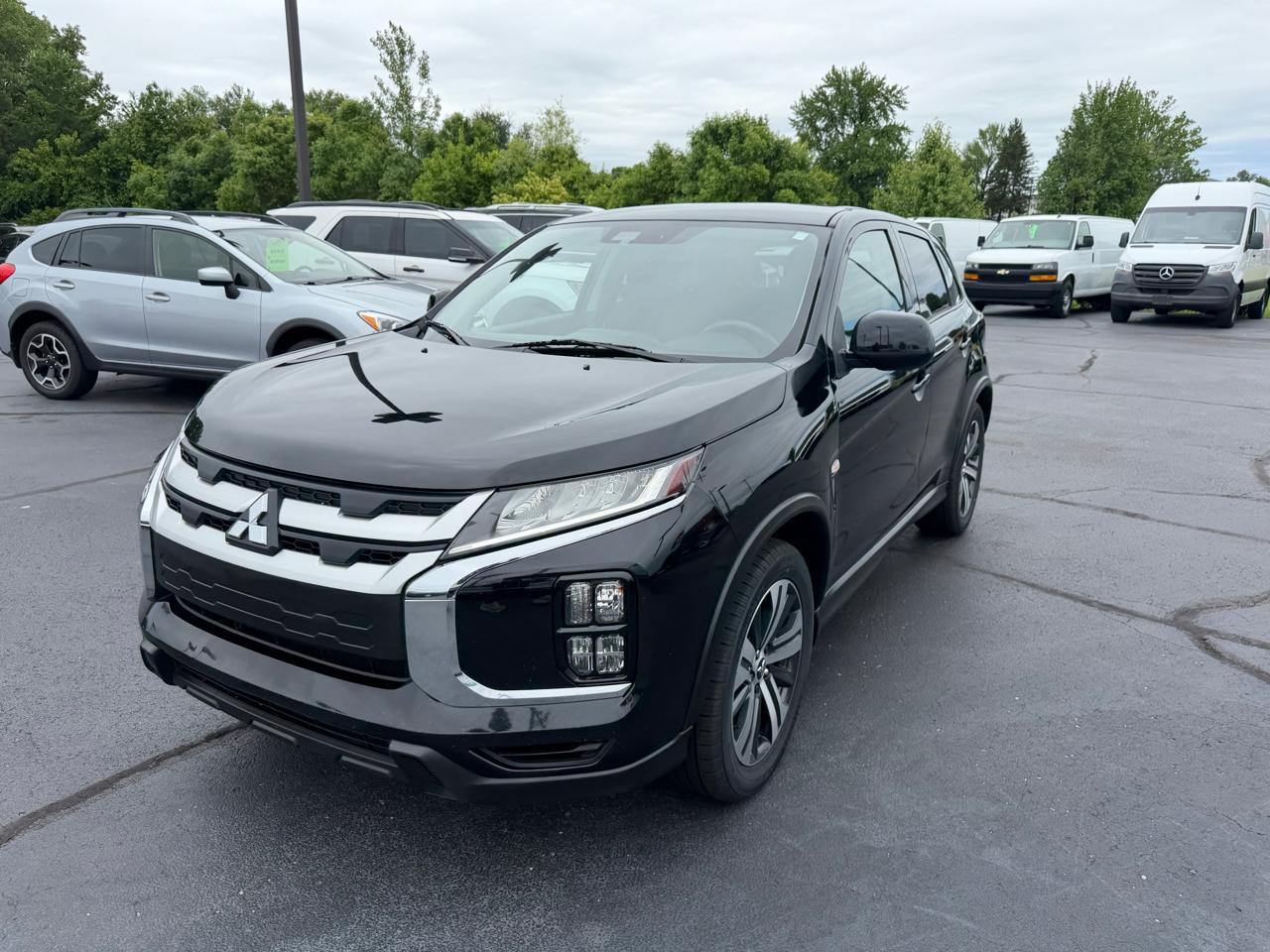 Mitsubishi Outlander Sport  2021