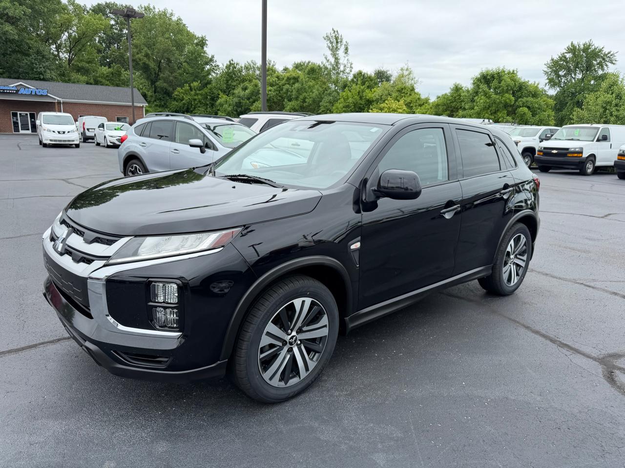 Mitsubishi Outlander Sport  2021