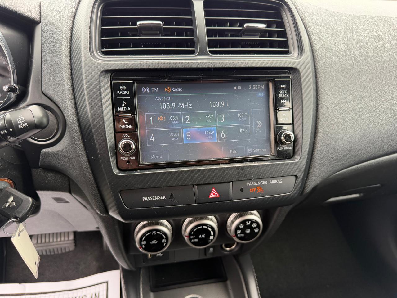 Mitsubishi Outlander Sport  2021