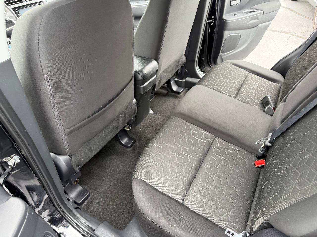Mitsubishi Outlander Sport  2021