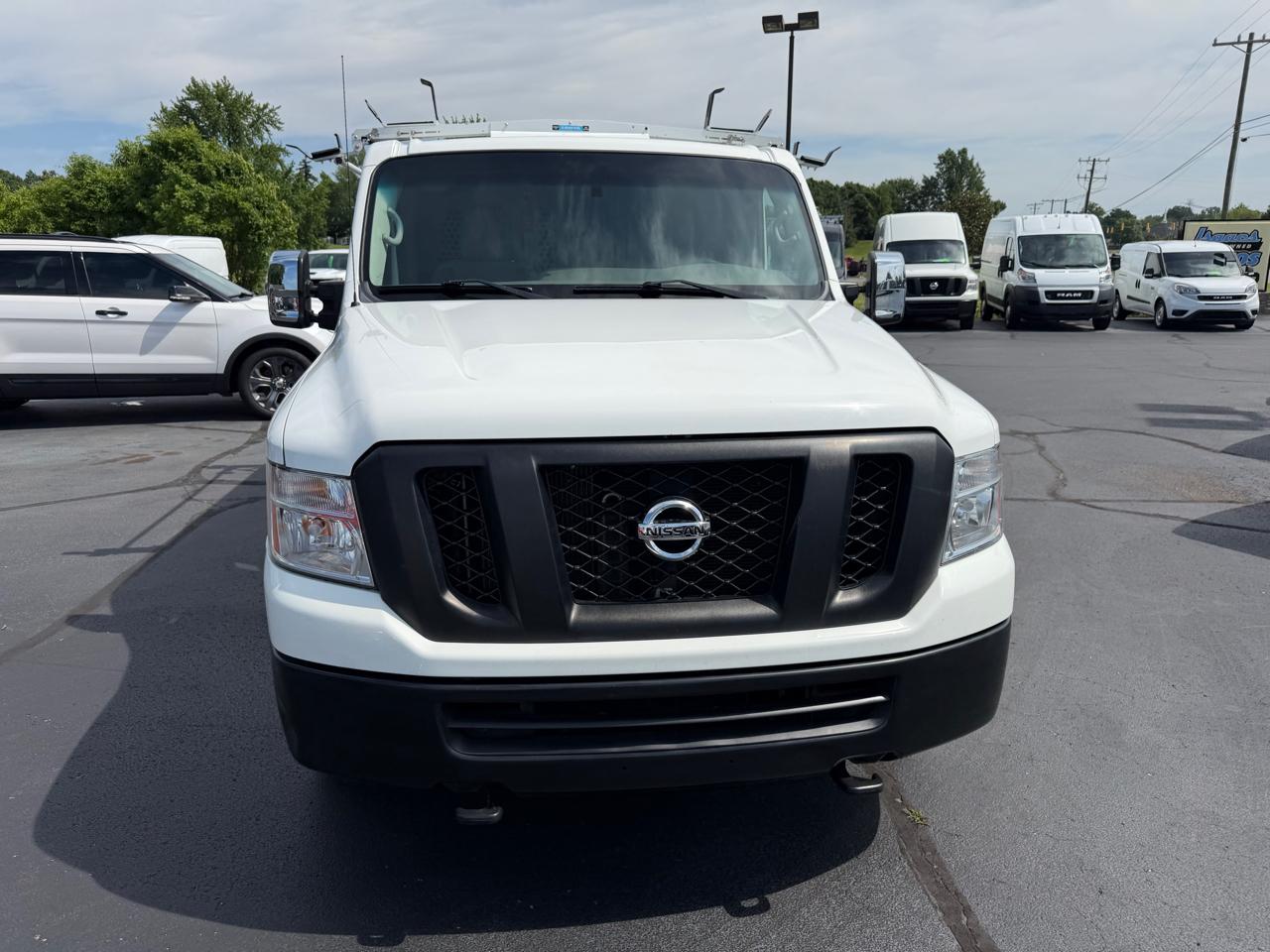 Nissan NV Cargo NV2500 HD Standard Roof V8 S 2018