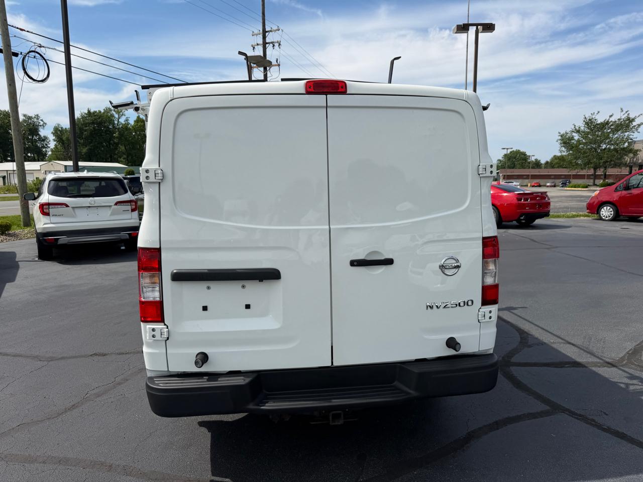 Nissan NV Cargo NV2500 HD Standard Roof V8 S 2018