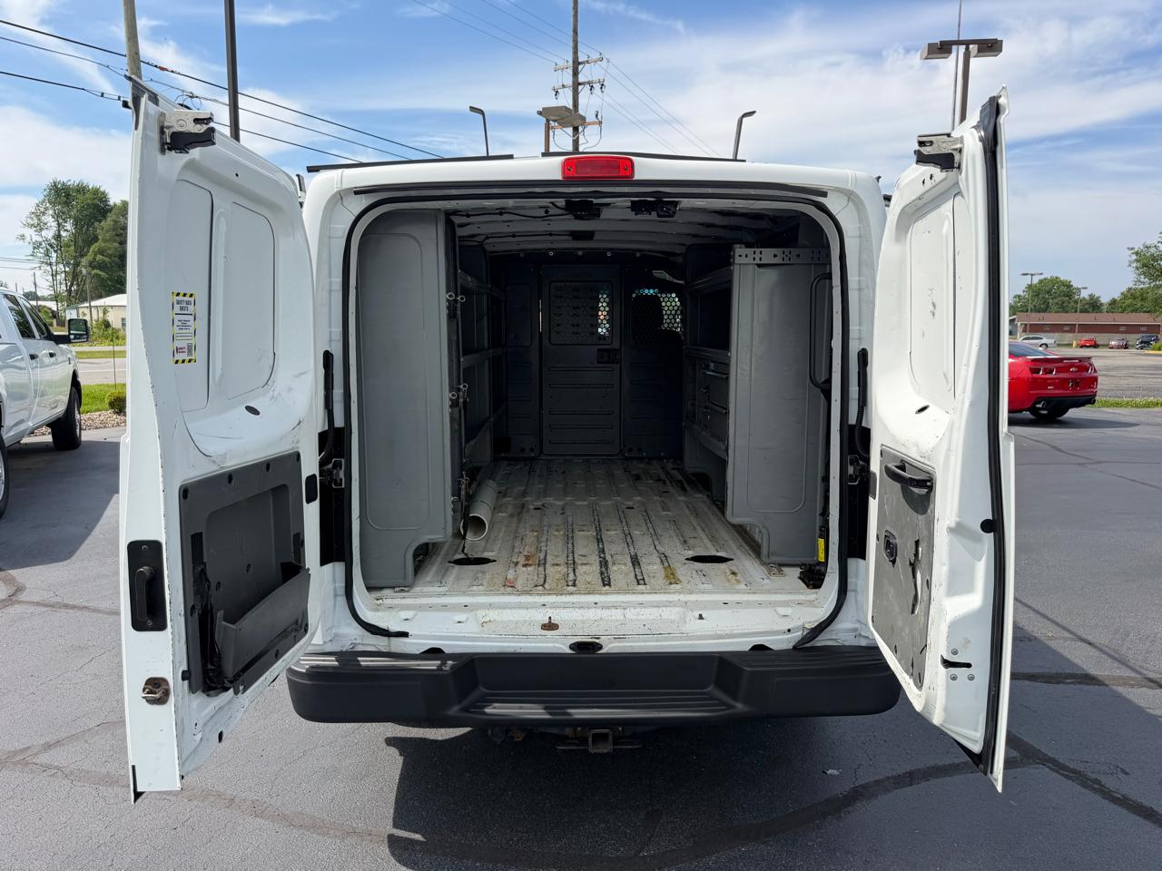 Nissan NV Cargo NV2500 HD Standard Roof V8 S 2018
