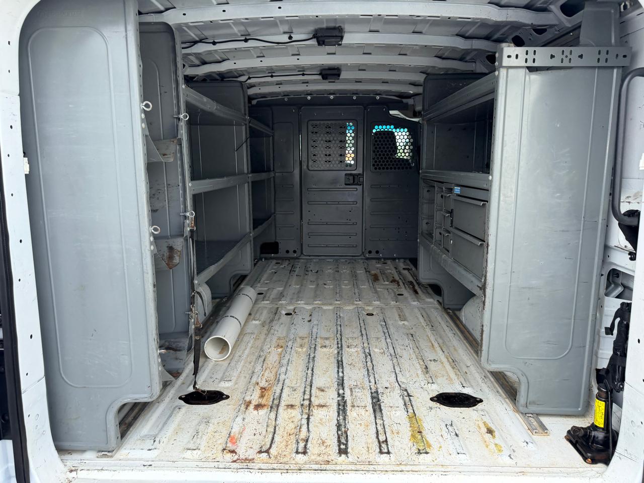 Nissan NV Cargo NV2500 HD Standard Roof V8 S 2018