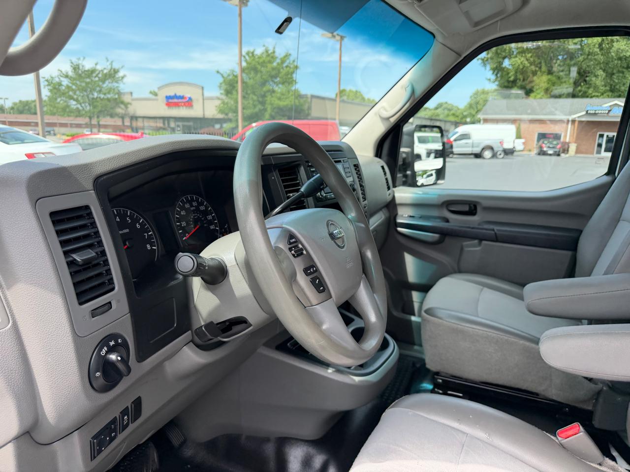 Nissan NV Cargo NV2500 HD Standard Roof V8 S 2018