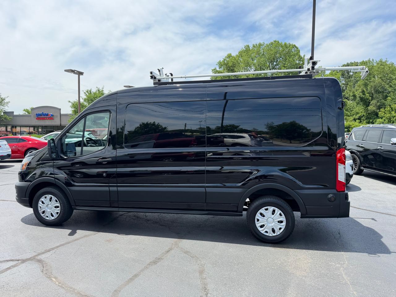 Ford Transit Cargo Van T-250 130" Med Rf 9070 GVWR RWD 2020
