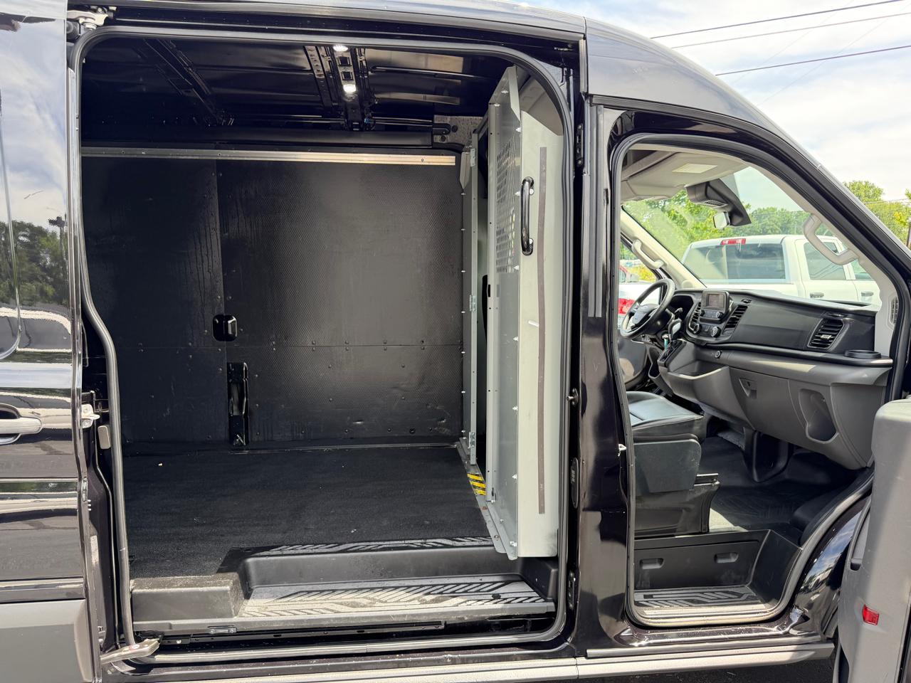 Ford Transit Cargo Van T-250 130" Med Rf 9070 GVWR RWD 2020