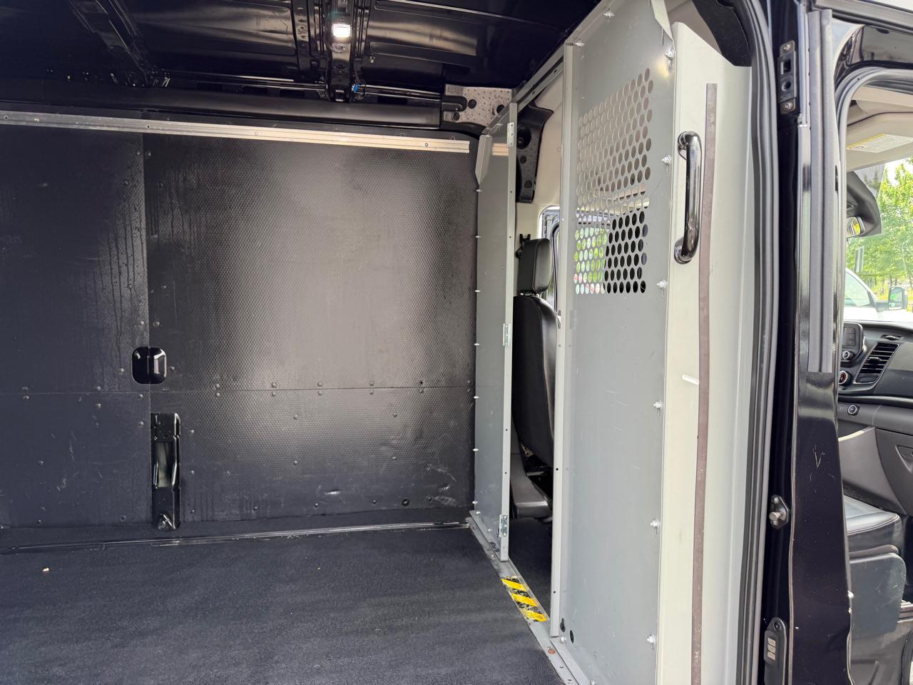 Ford Transit Cargo Van T-250 130" Med Rf 9070 GVWR RWD 2020