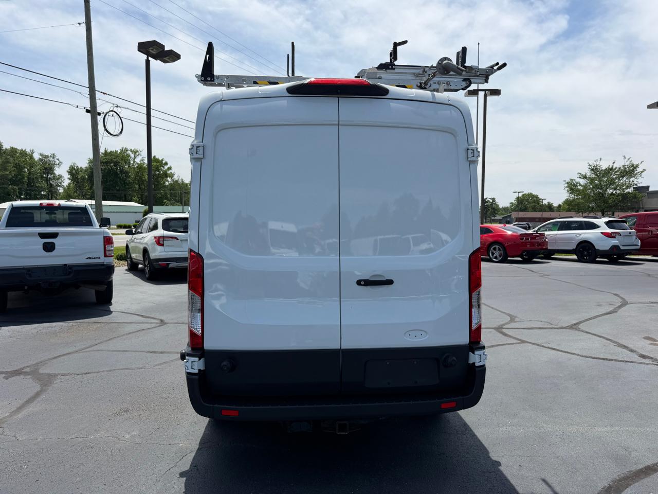 Ford Transit Van T-250 148" Med Rf 9000 GVWR Sliding RH Dr 2018