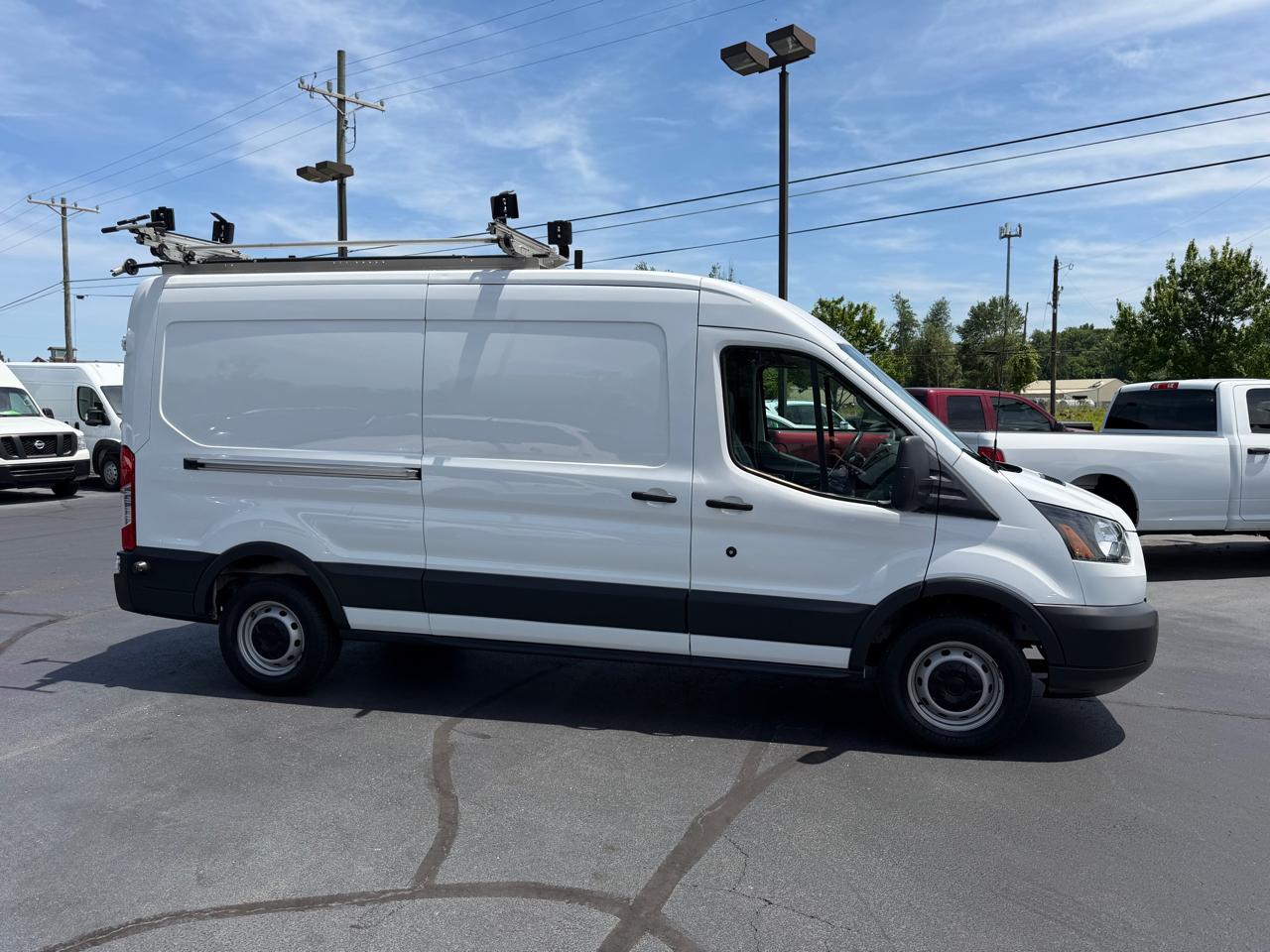 Ford Transit Van T-250 148" Med Rf 9000 GVWR Sliding RH Dr 2018