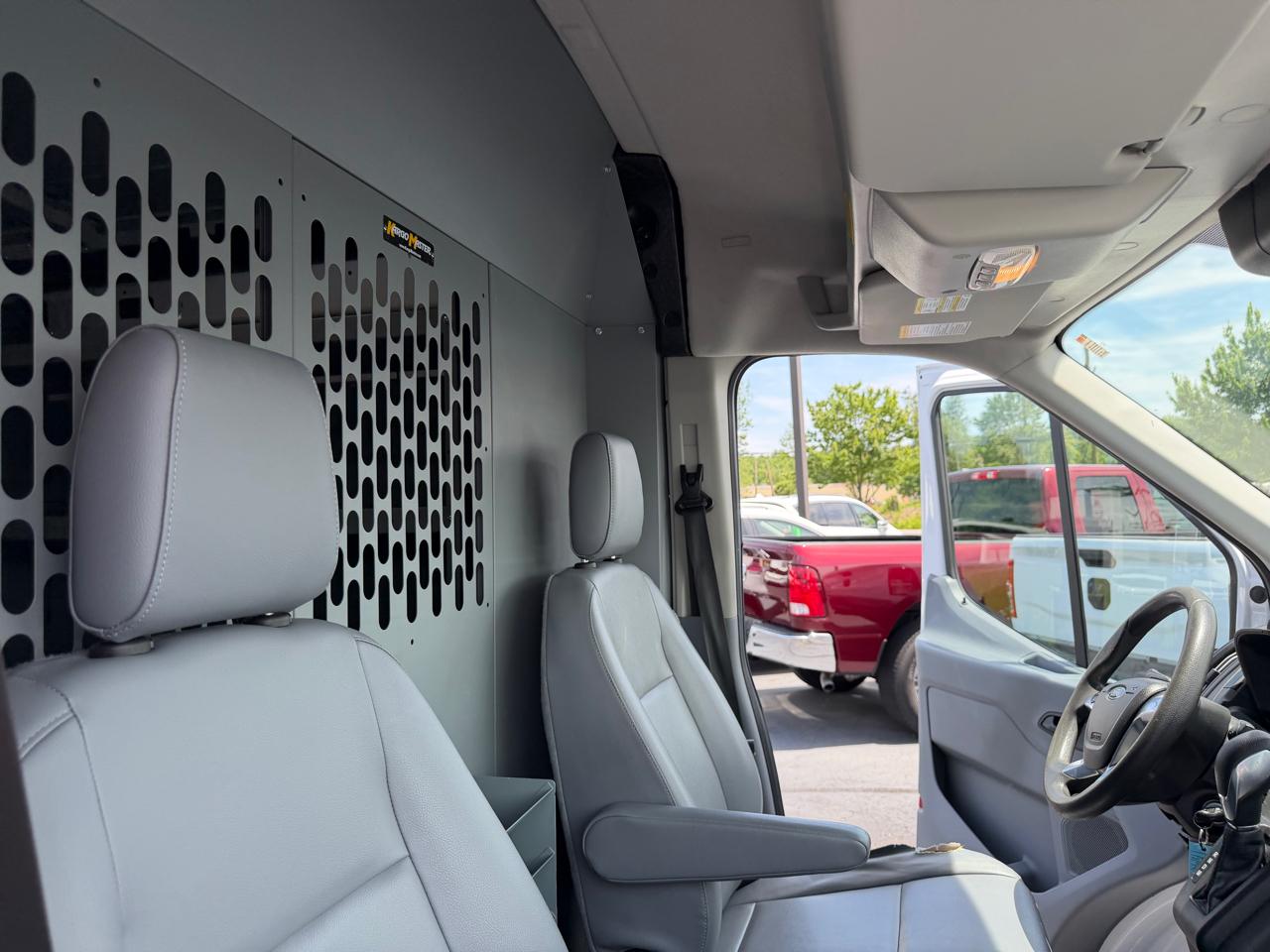 Ford Transit Van T-250 148" Med Rf 9000 GVWR Sliding RH Dr 2018