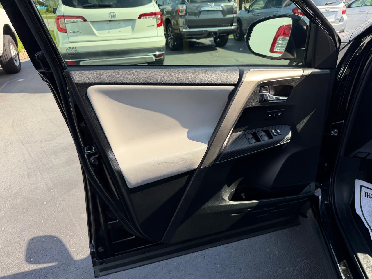 Toyota RAV4  2015