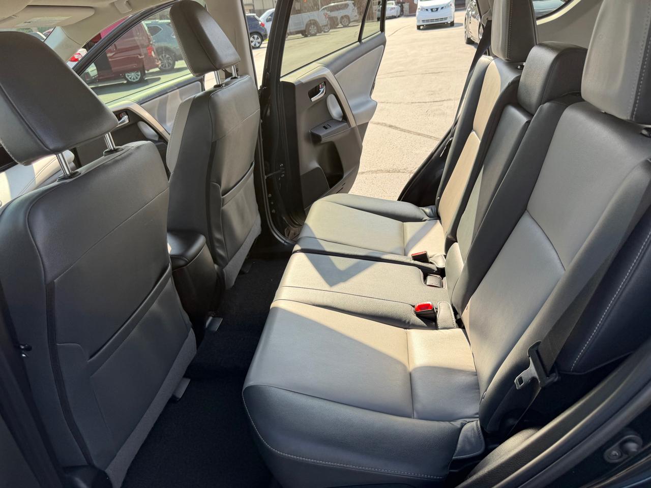 Toyota RAV4  2015