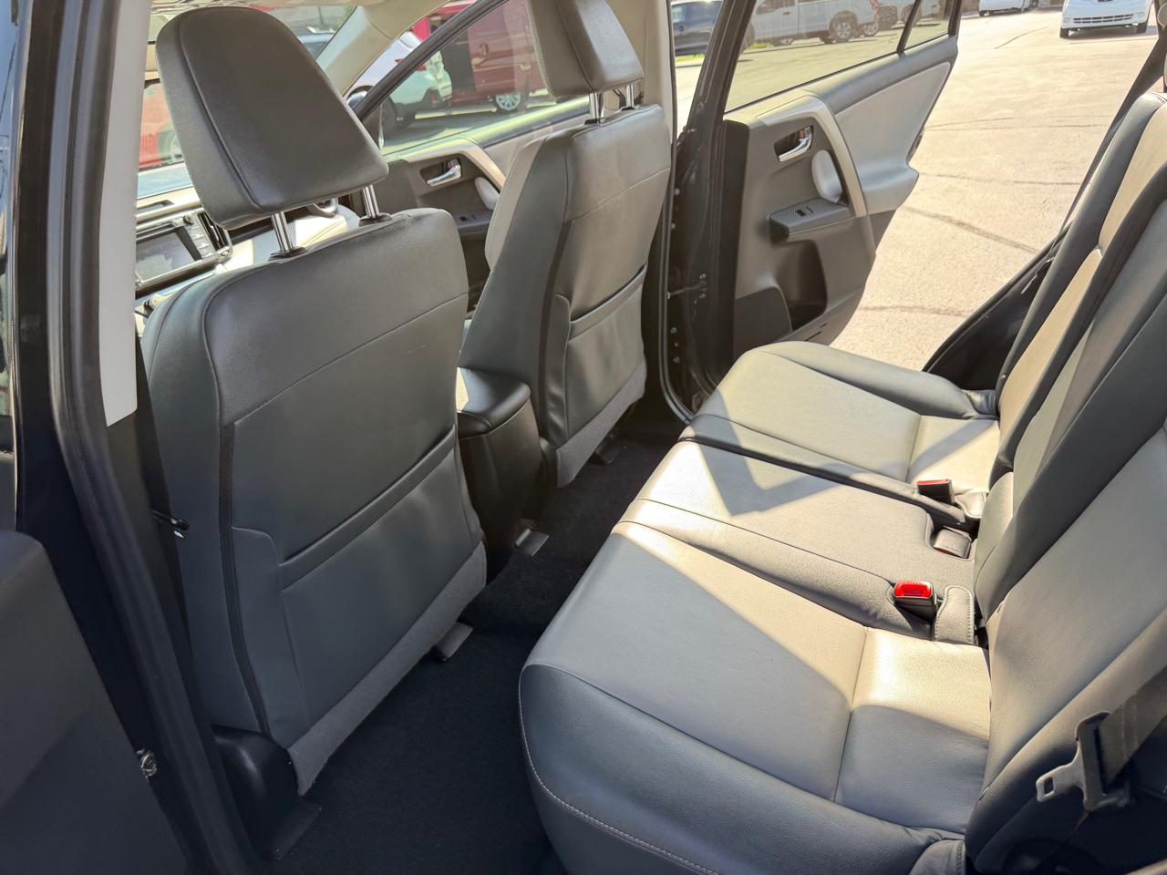 Toyota RAV4  2015