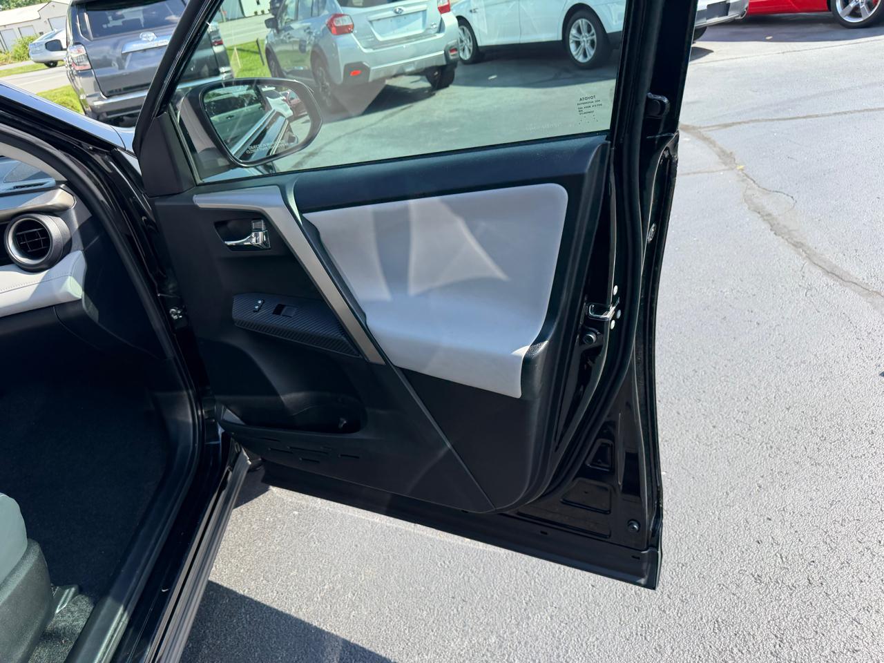 Toyota RAV4  2015