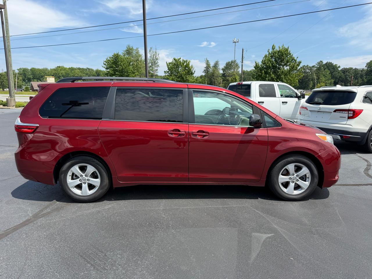Toyota Sienna  2016