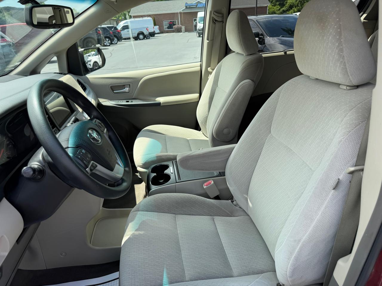 Toyota Sienna  2016