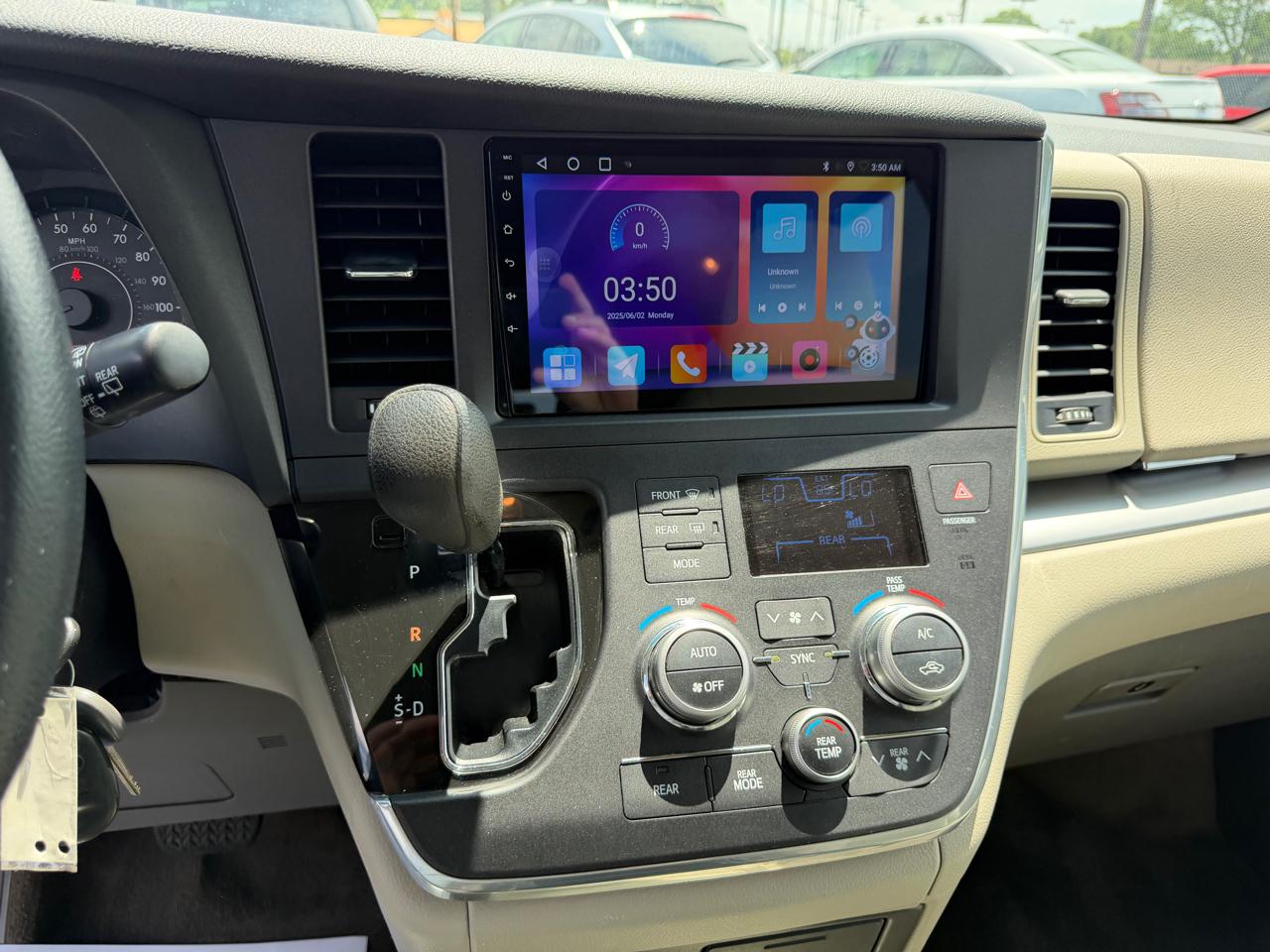 Toyota Sienna  2016