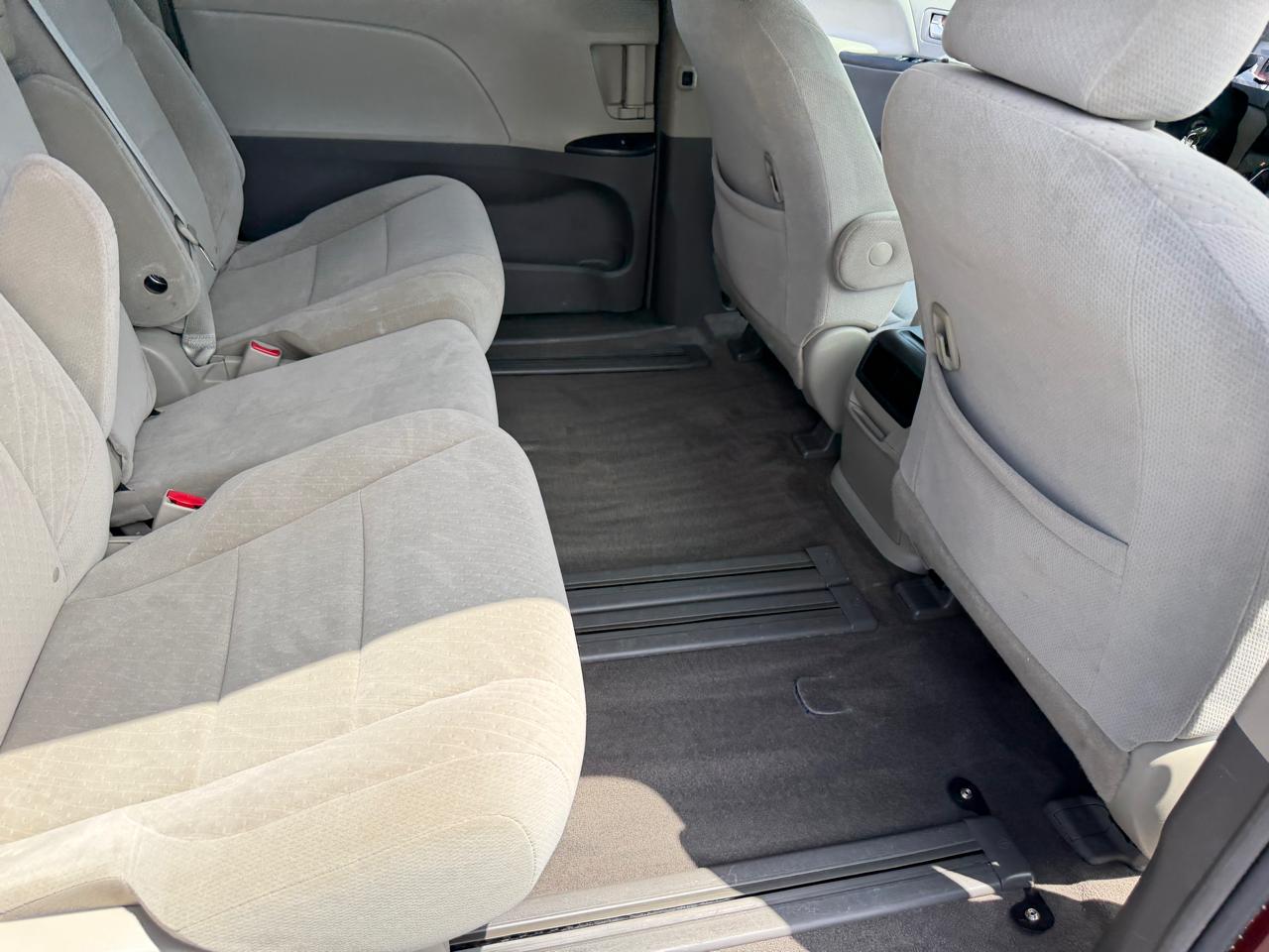 Toyota Sienna  2016