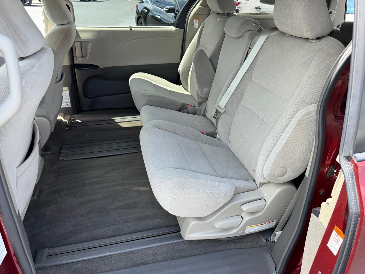 Toyota Sienna  2016