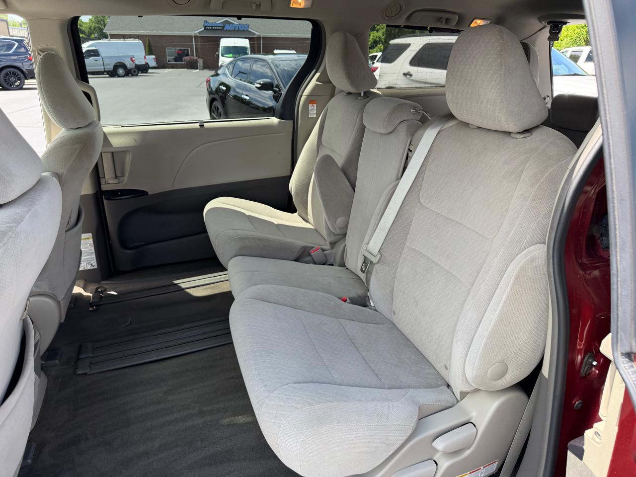 Toyota Sienna  2016