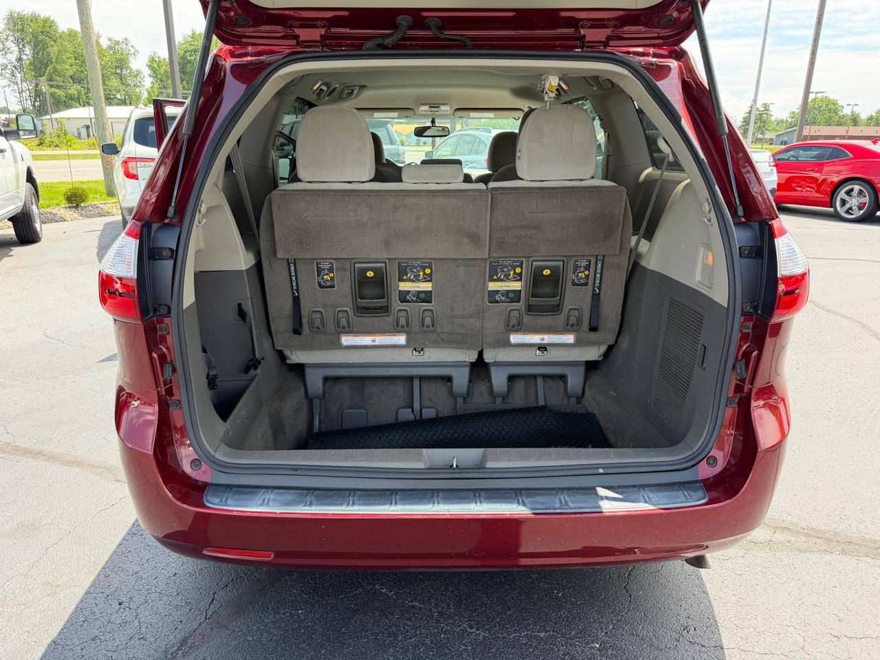 Toyota Sienna  2016